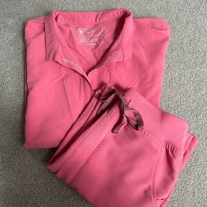 Figs Coral Scrub Ensemble